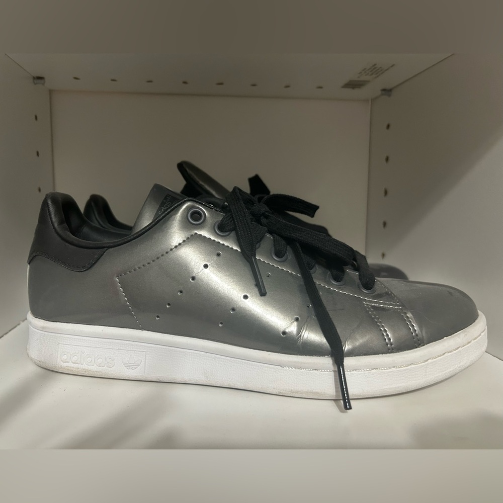 Stan smith shiny silver sz 8.5